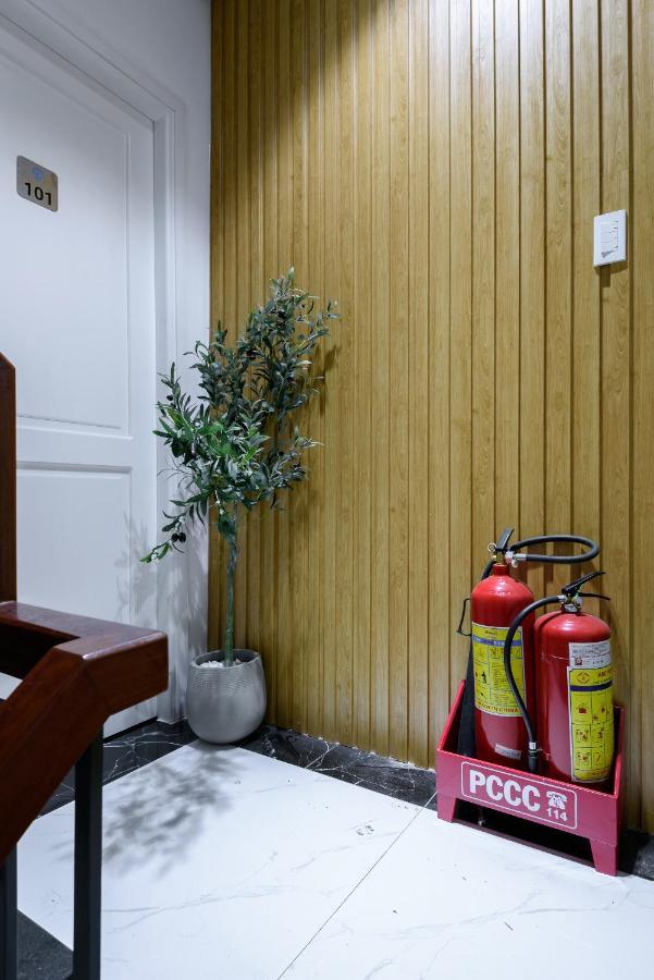 Cozrum Homes - Graceful Corner Ho Şi Min Exterior foto